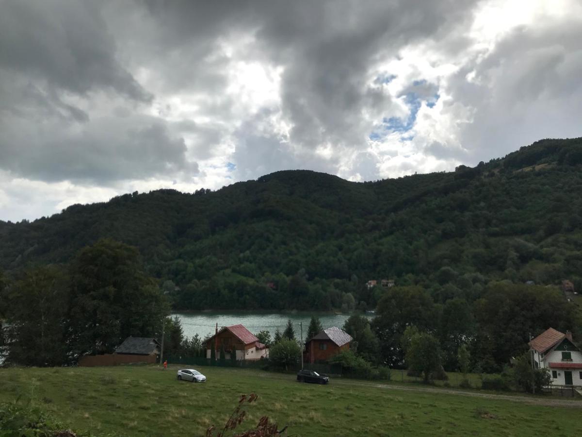 Apartament Casutele Doftanei Teşila Zewnętrze zdjęcie