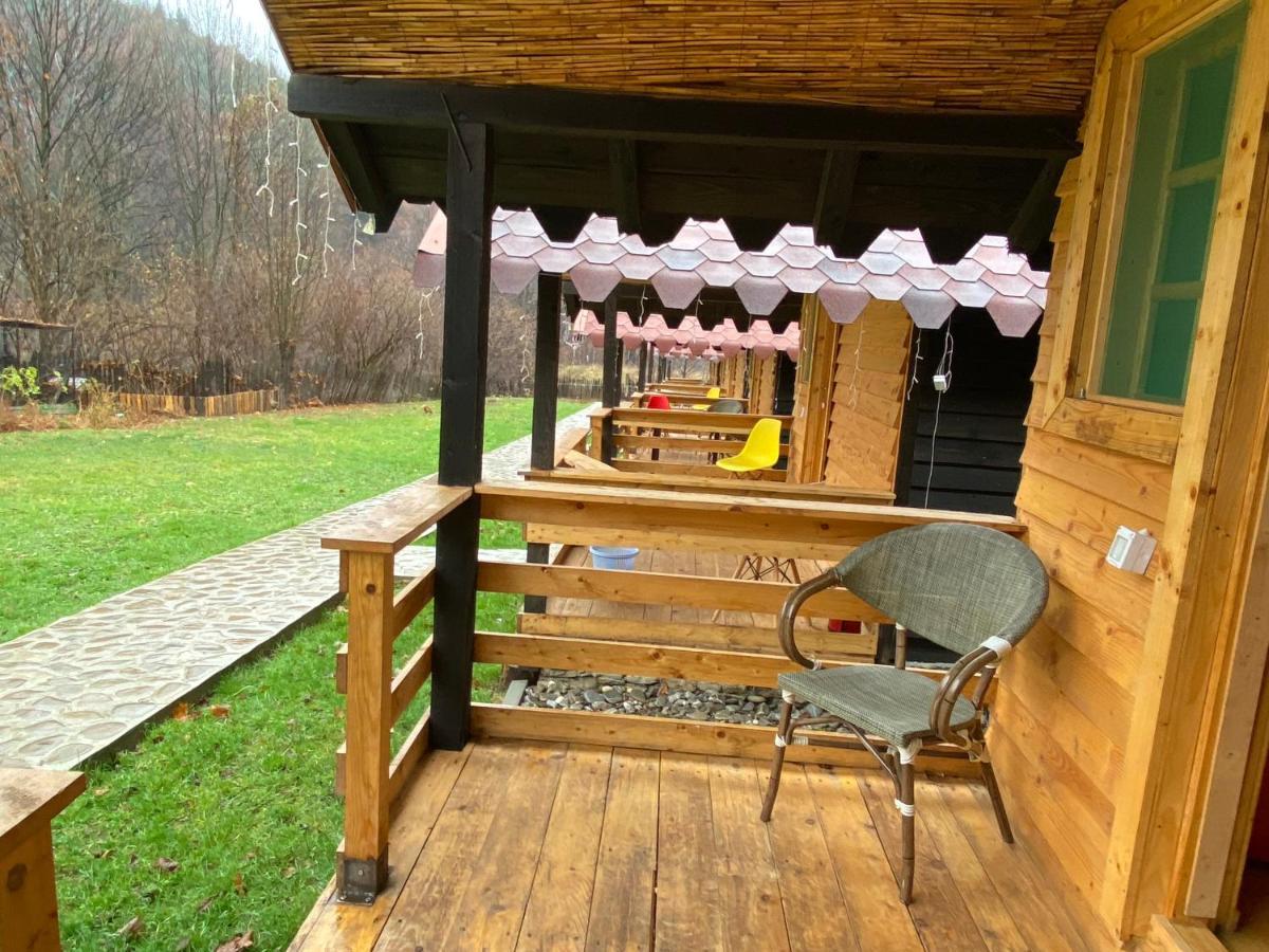 Apartament Casutele Doftanei Teşila Zewnętrze zdjęcie