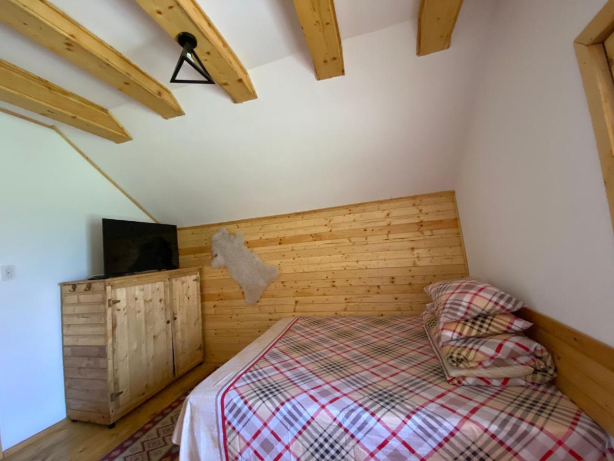 Apartament Casutele Doftanei Teşila Zewnętrze zdjęcie